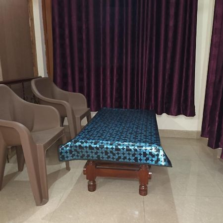 Anant Paying Guest House Ayodhya Eksteriør bilde