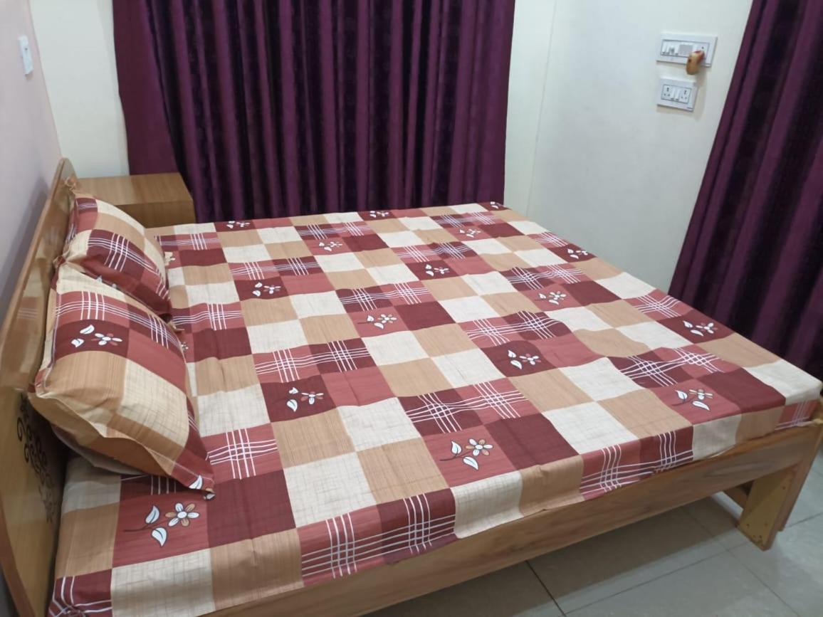 Anant Paying Guest House Ayodhya Eksteriør bilde