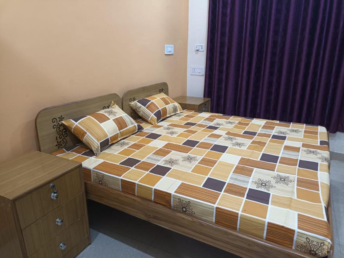Anant Paying Guest House Ayodhya Eksteriør bilde